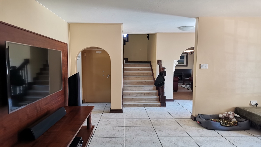 4 Bedroom Property for Sale in Van Der Hoff Park North West